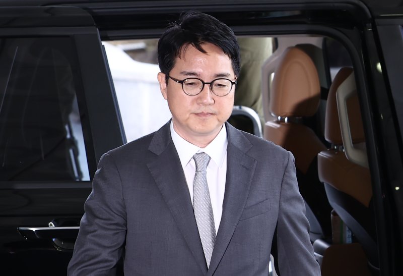 심우정 전 검찰총장이 지난 9월 21일 오전 서울 서초구 서울고등검찰청에 마련된 내란 특검팀(특별검사 조은석) 사무실에 피고발인 신분으로 조사를 받기 위해 출석하고 있다./뉴스1 ⓒ News1 김민지 기자