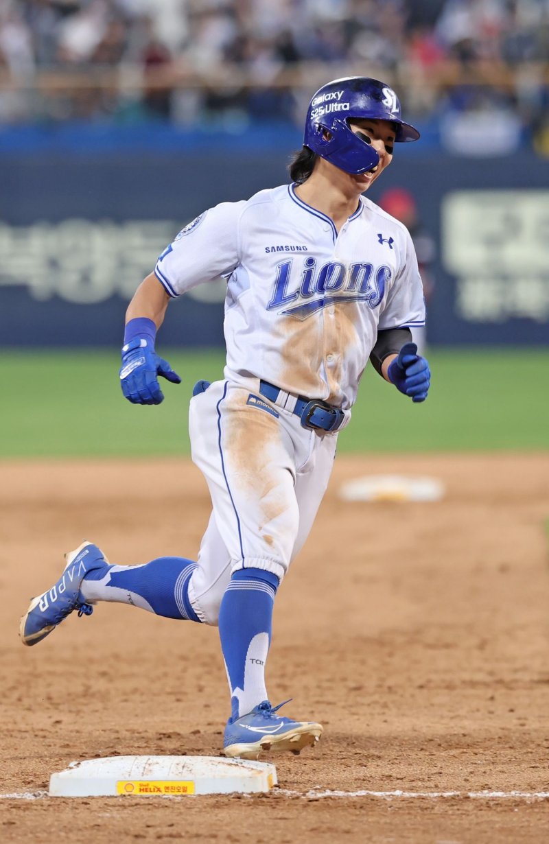 [서울=뉴시스] 프로야구 삼성 라이온즈의 김성윤. (사진 = 삼성 라이온즈 제공) *재판매 및 DB 금지