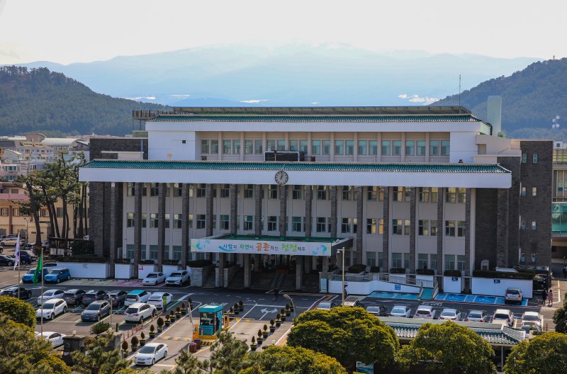 [제주=뉴시스] 제주도청사. (사진=뉴시스 DB). photo@newsis.com *재판매 및 DB 금지