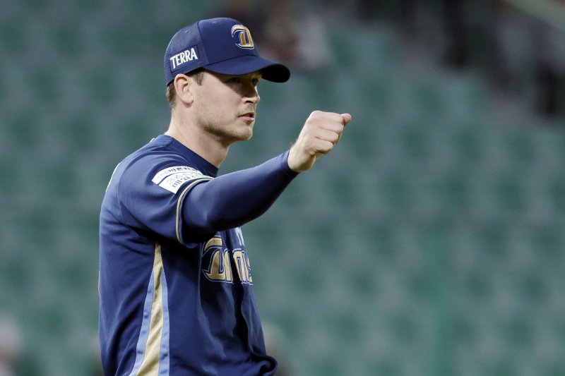 [인천=뉴시스] 최동준 기자 = 13일 인천SSG 랜더스필드에서 열린 2025 KBO리그 NC 다이노스와 SSG 랜더스의 경기, 6회말 무사 주자 없는 상황 NC 선발 라일리가 SSG 안상현을 아웃 시킨 뒤 기뻐하고 있다. 2025.05.13. photocdj@newsis.com