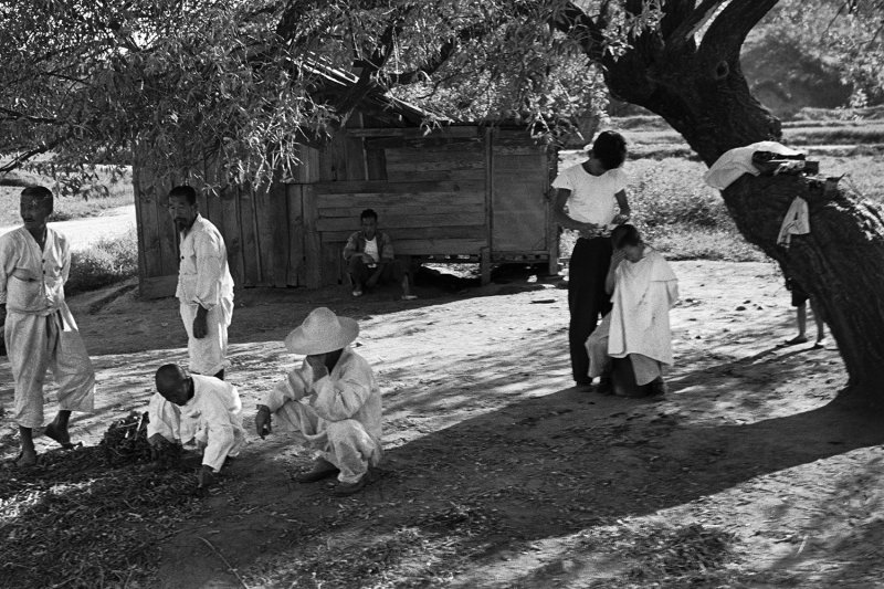 Han Youngsoo, 서울 논현동 부근 near Nonhyun-dong, Seoul 1957. © 2025. 한영수문화재단. All rights reserved *재판매 및 DB 금지