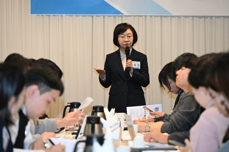 [서울=뉴시스] 오유경 식품의약품안전처 처장은 11일 서울 종로구의 한 식당에서 기자간담회를 열어 식의약 현안 질의에 대해 답했다. (사진=식약처 제공) 2025.12.11. *재판매 및 DB 금지