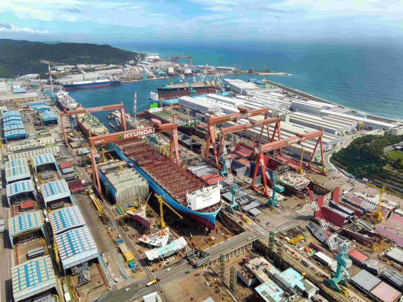 [울산=뉴시스] HD현대중공업 울산 본사 야드 전경. (사진=HD현대중공업 제공) photo@newsis.com *재판매 및 DB 금지