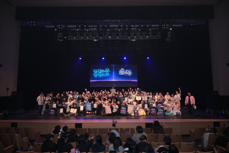 [대전=뉴시스] 우송정보대 글로벌 실용예술학부 학생들 기념촬영. (사진=우송정보대 제공) 2025.12.11) photo@newsis.com *재판매 및 DB 금지