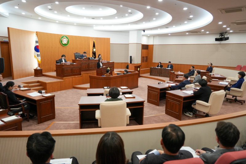 울산 북구의회는 11일 본회의에서 의원 공무국외출장 여비 6000만원을 전액 삭감한 내년도 당초 예산안을 통과시켰다.(울산 북구의회 제공. 재판매 및 DB금지)/뉴스1