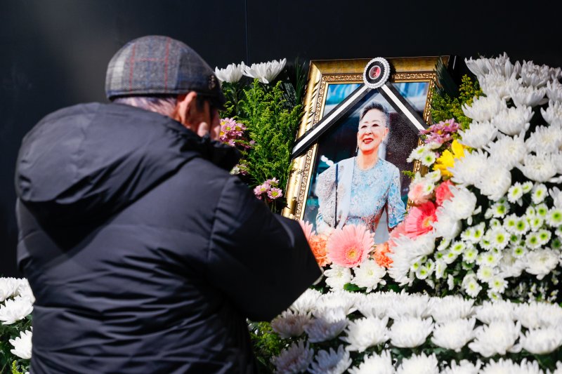 [뉴스1 PICK]서울영화센터에 故김지미 추모공간…오세훈·정혜선·장미희 조문