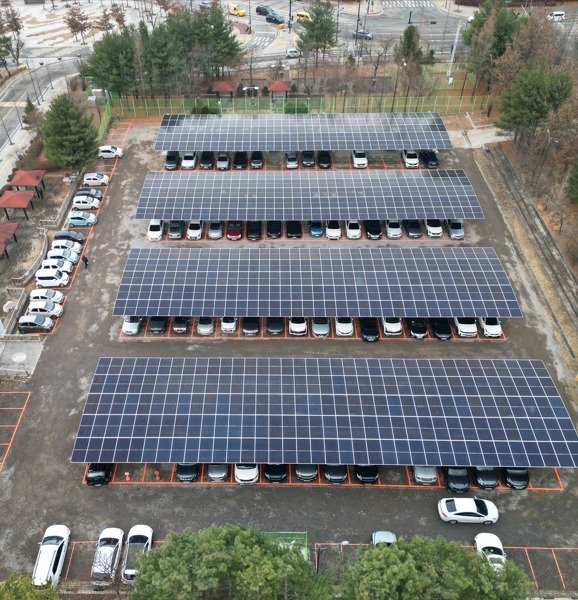 경기도 북부청사에 설치된 태양광 발전설비 /뉴스1