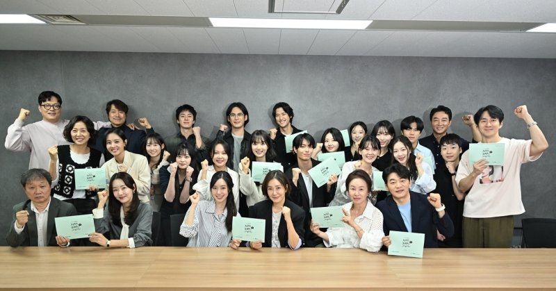 '사랑을 처방해 드립니다' 진세연부터 박기웅까지, 대본리딩 현장 공개