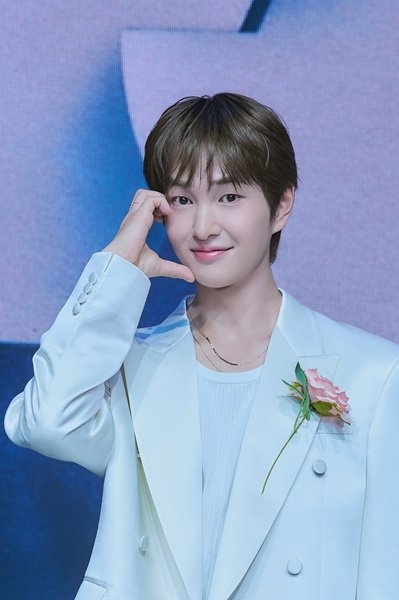 샤이니 온유, '주사이모 친분설' 부인 "'피부관리 목적' 병원 방문"(종합)