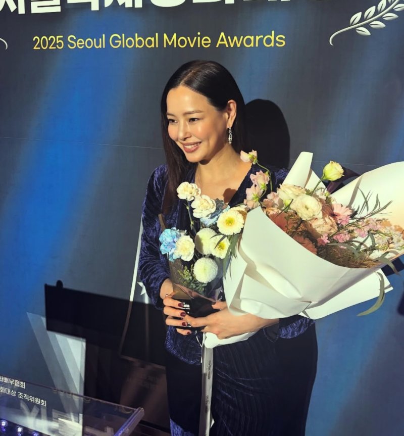 [서울=뉴시스] 배우 이하늬. (사진=이하늬 인스타그램 캡처) 2025.12.11. photo@newsis.com *재판매 및 DB 금지