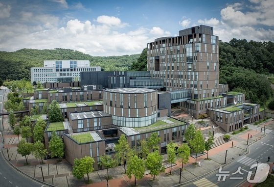 30주년 기념관 전경 사진