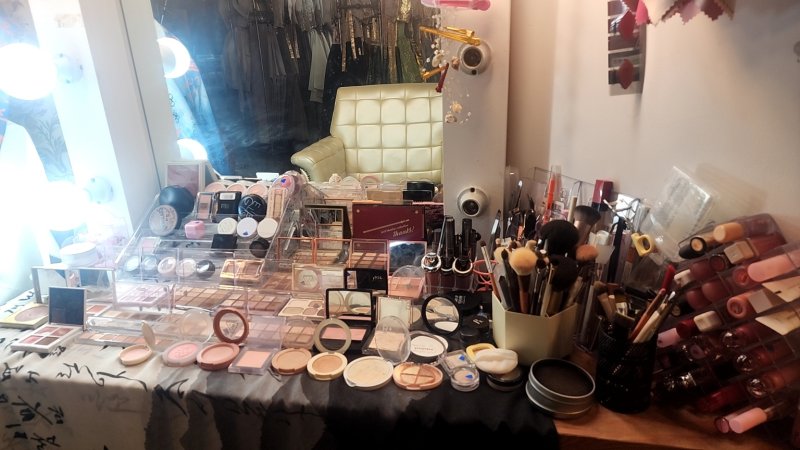 [서울=뉴시스]업소 내 미용시설.