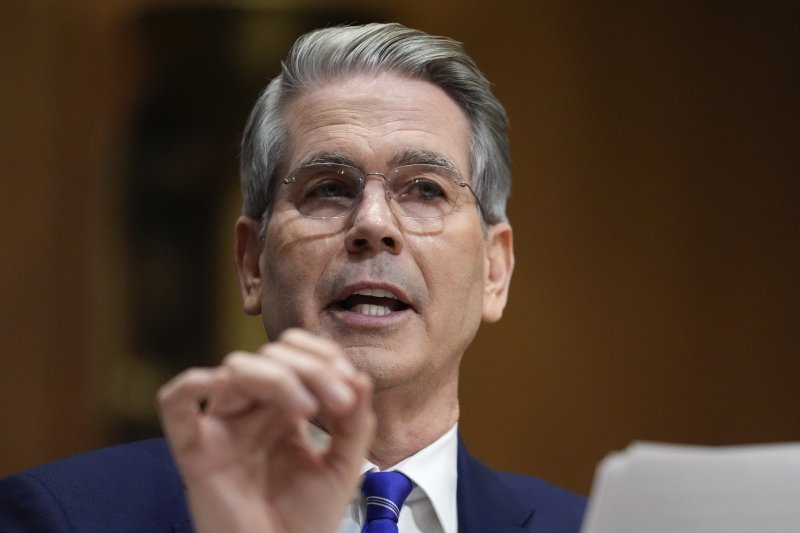 [워싱턴=AP/뉴시스]스콧 베센트 미국 재무장관이 금융 규제 완화를 강력히 추진하고 있다. 2025.12.12.