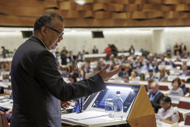 [제네바=AP/뉴시스]테워드로스 아드하놈 거브러여수스 세계보건기구(WHO) 사무총장이 2024년 5월 27일 스위스 제네바 유엔유럽본부에서 열린 제77차 세계보건총회(WHA77) 개막식에서 성명을 발표하고 있다. 2025.12.12.