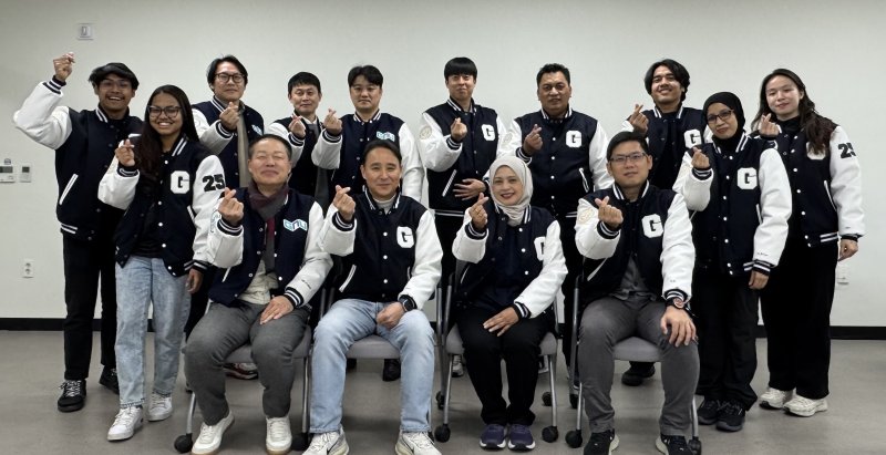 [진주=뉴시스] 경상국립대학교 휴먼헬스케어학과는 9일부터 11일까지 말레이시아 최고 명문대학인 말라야대학 스포츠 & 운동과학대학 교수진을 초청해 GNU-GIMS 글로벌 교육 협력 강화 프로그램 기반 구축을 위한 실무 협의를 진행했다.(사진=경상국립대 제공).2025.12.12.photo@newsis.com *재판매 및 DB 금지