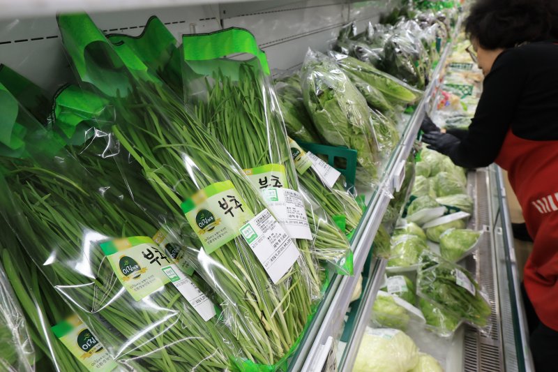 서울시 한 마트에 부추가 진열된 모습. 2025.12.7/뉴스1 ⓒ News1 이호윤 기자