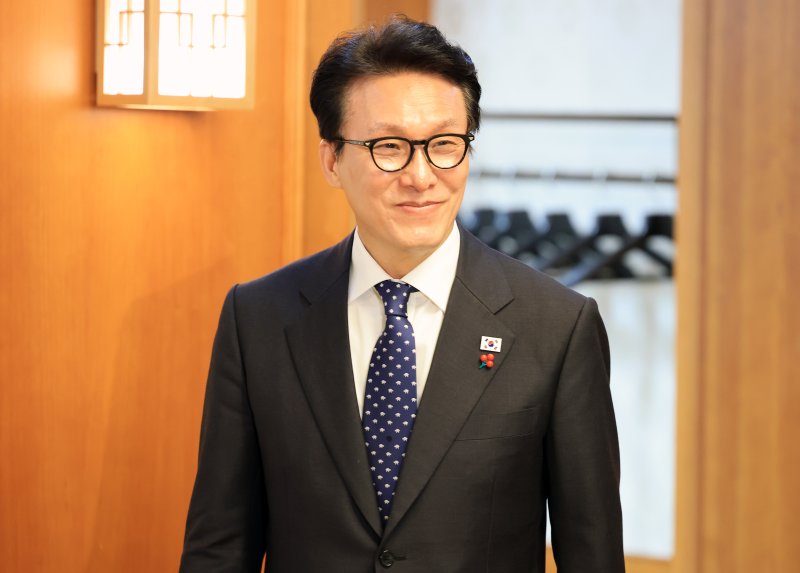 김민석 국무총리가 11일 서울 종로구 정부서울청사에서 열린 의료혁신위원회 민간위원 위촉식에 참석하고 있다. 2025.12.11/뉴스1 ⓒ News1 임세영 기자