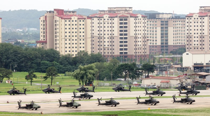 경기 평택시 주한미군기지 캠프 험프리스에 미군 헬기들이 세워져 있는 모습.(사진은 기사 내용과 무관함) 2025.8.26/뉴스1 ⓒ News1 김영운 기자