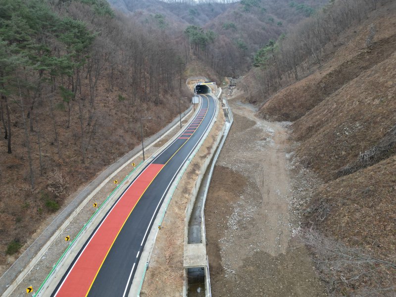 [안동=뉴시스] 증산가천터널 앞 김천구간. (사진=경북도 제공) 2025.12.12. photo@newsis.com *재판매 및 DB 금지