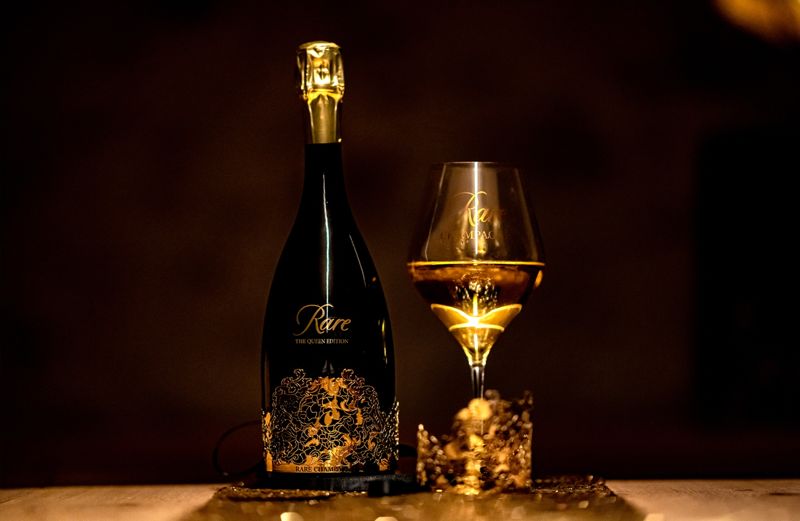 아영FBC에서 12일 세븐일레븐에 출시한 레어 퀸 에디션 이미지. 아영FBC 제공