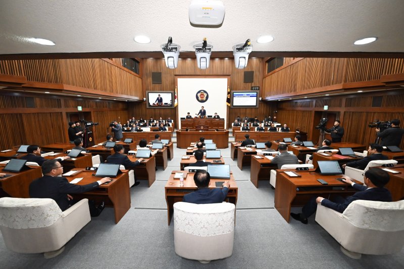 울산시의회는 12일 본회의장에서 제260회 제2차 정례회 제3차 본회의를 열고 있다.(울산시의회 제공. 재판매 및 DB금지)/뉴스1