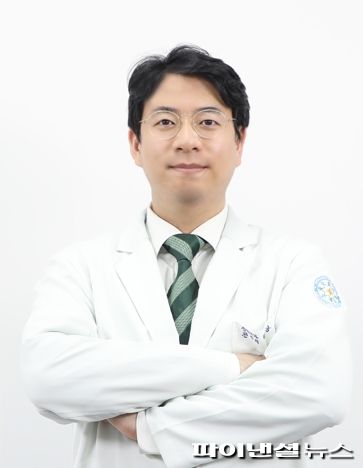 엄상현 원장(바른세상병원 관절센터/정형외과 전문의). 바른세상병원