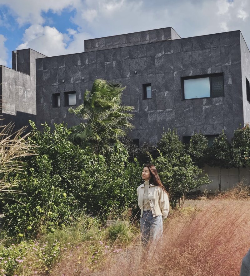 [서울=뉴시스] 배우 박한별. (사진=박한별 인스타그램 캡처) 2025.12.12. photo@newsis.com *재판매 및 DB 금지