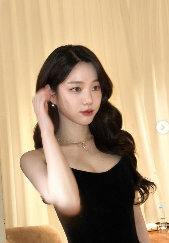 [서울=뉴시스] 이유비. (사진=이유비 인스타그램 캡처) 2025.12.12. photo@newsis.com *재판매 및 DB 금지