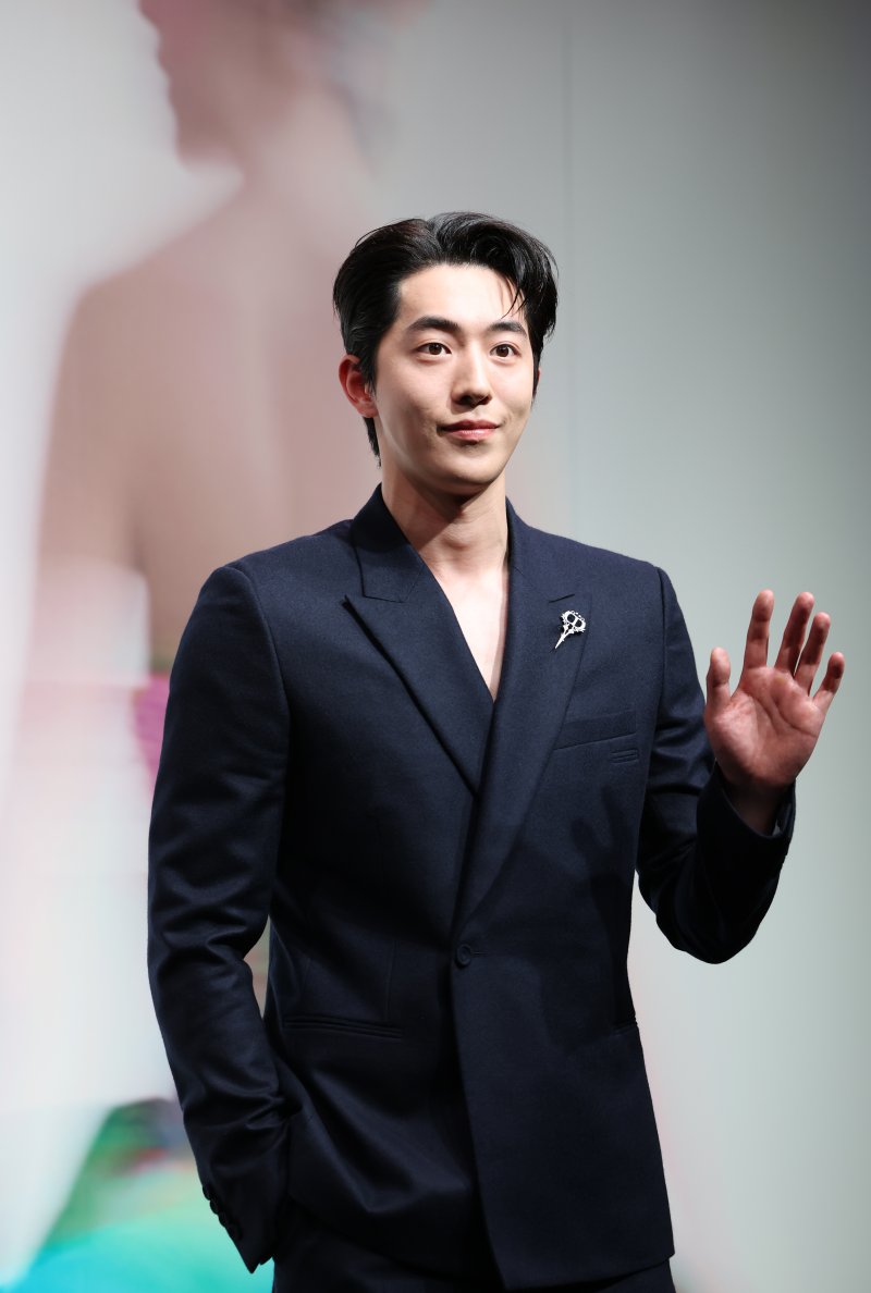 'FA' 남주혁, 최우식 소속사로 이적 긍정 논의중