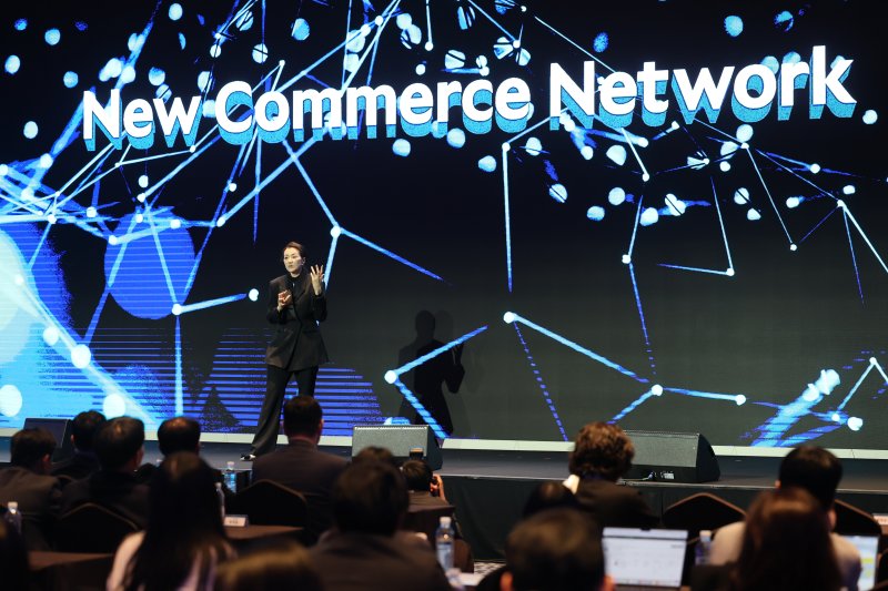 조현민 한진 사장이 9일 오후 서울 용산구 드래곤시티호텔에서 열린 '한진 언박싱데이 2025'에서 주제발표를 하고 있다. 2025.12.9/뉴스1 ⓒ News1 이광호 기자