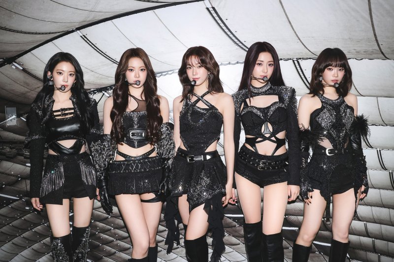 [서울=뉴시스] 그룹 르세라핌. (사진=쏘스뮤직 제공) 2025.11.19. photo@newsis.com *재판매 및 DB 금지