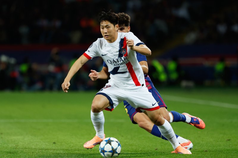 [바르셀로나=AP/뉴시스] 프랑스 프로축구 리그1 파리 생제르맹(PSG) 이강인. 2025.10.01.