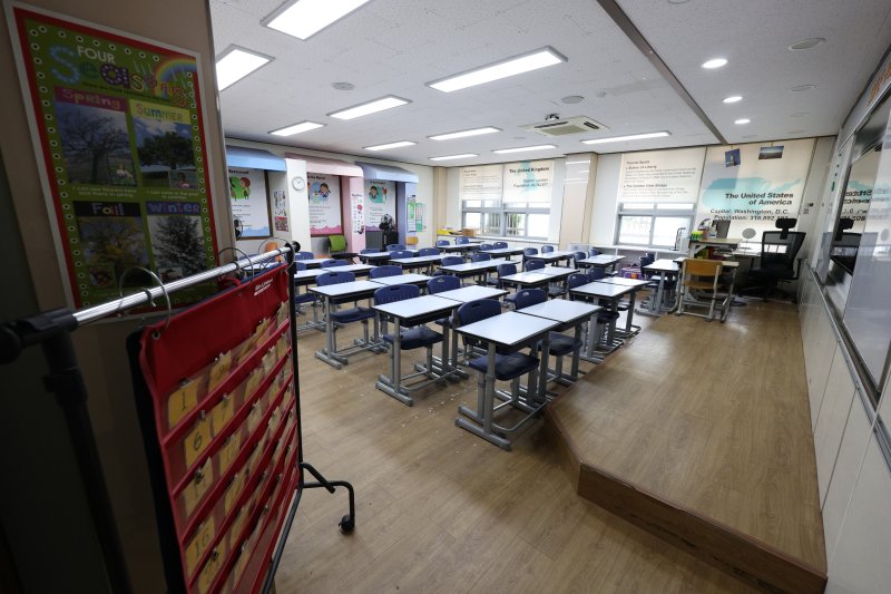 서울의 한 초등학교 교실이 텅 비어 있다. /뉴스1 ⓒ News1 신웅수 기자