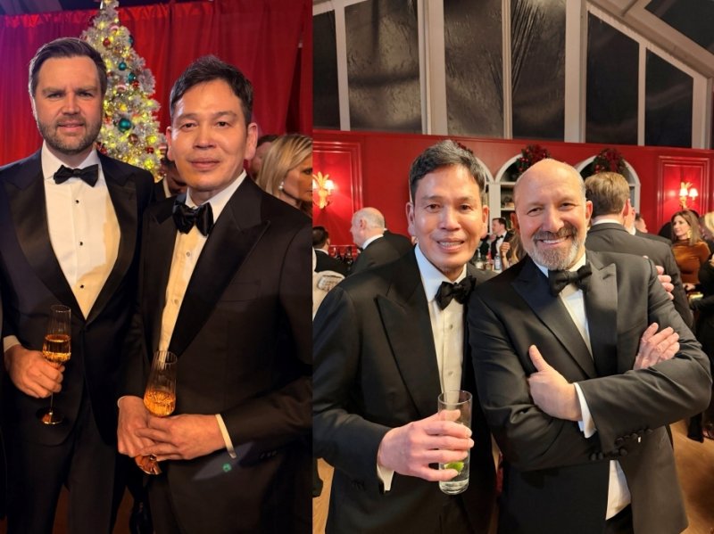 정용진 신세계그룹 회장이 J.D. 밴스 미국 부통령(왼쪽), 하워드 러트닉 미국 상무부 장관(오른쪽)과 찍은 기념 사진.(신세계그룹 제공)