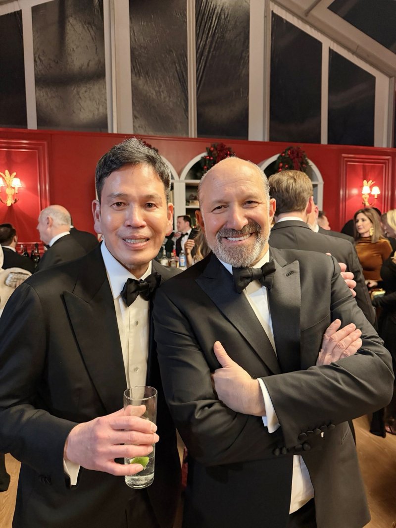 정용진 신세계그룹 회장(왼쪽)과 하워드 러트닉 미국 상무부 장관.(사진=신세계그룹 제공) *재판매 및 DB 금지