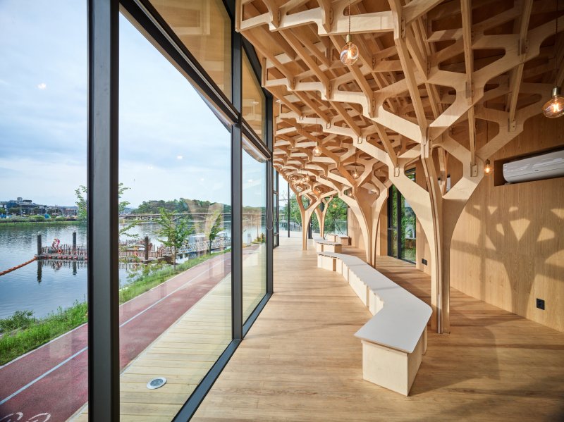 [진주=뉴시스]대한민국 목조건축대전 대상, 진주시 '물빛나루쉼터' 내부 모습.(사진=뉴시스 DB).photo@newsis.com *재판매 및 DB 금지