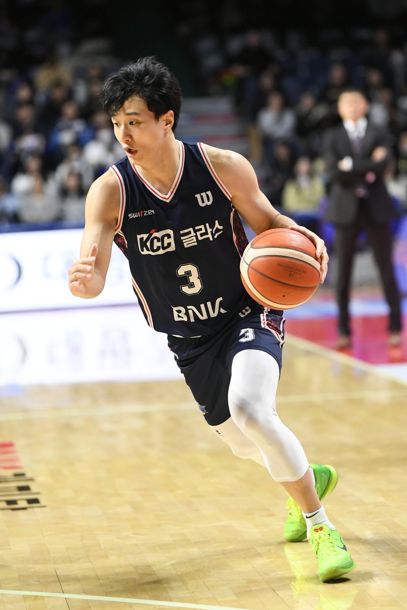 [서울=뉴시스] 프로농구 부산 KCC 허웅. (사진=KBL 제공)