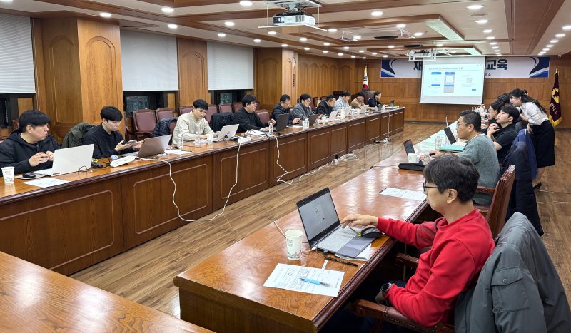 [포항=뉴시스] 송종욱 기자 = 포항상공회의소 ‘AI 실무 교육’. 2025.12.14. photo@newsis.com