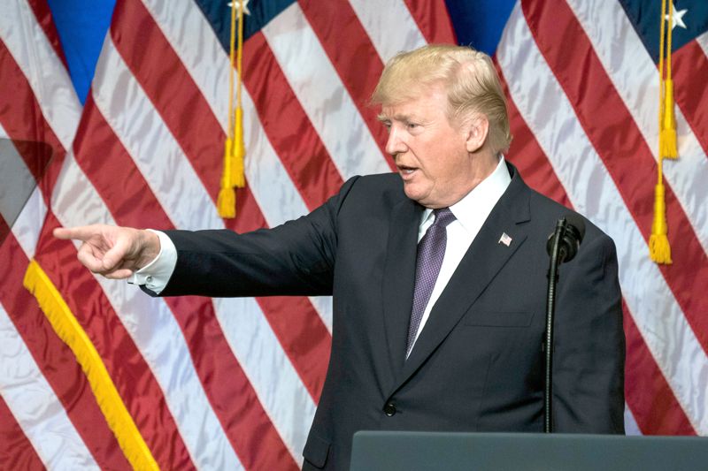 도널드 트럼프 미국 대통령이 지난 2017년 12월 18일(현지시간) 워싱턴DC 로널드 레이건 빌딩에서 미국의 국가안보전략(NSS)을 발표하고 있다. 트럼프 2기 행정부의 NSS는 공식 행사를 거치지 않고 지난 5일(현지시각) 백악관 홈페이지를 통해 공개됐다. 연합뉴스