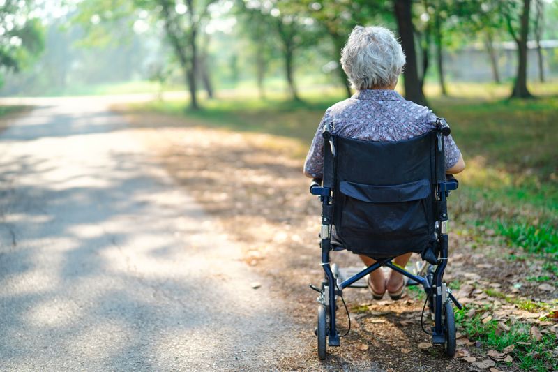 치매 어머니 택시에 홀로 태워 유기한 딸, 결국..