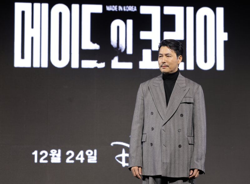 배우 정우성이 15일 서울 강남구 그랜드 인터컨티넨탈 파르나스에서 진행된 디즈니+ 오리지널 시리즈 '메이드 인 코리아' 제작발표회에 참석해 포즈를 취하고 있다. ⓒ News1 권현진 기자