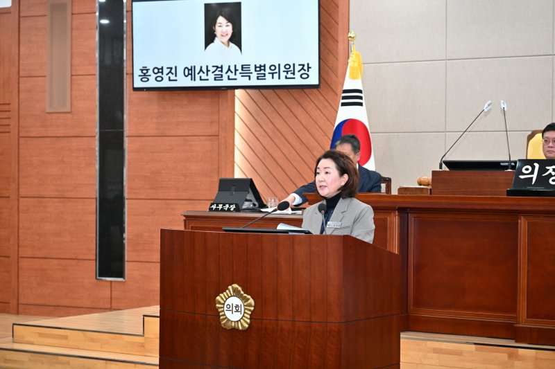 [울산=뉴시스] 구미현 기자 =울산 중구의회는 15일 본회의장에서 제278회 중구의회 정례회 제2차 본회의를 열고 내년도 당초 예산을 의결 확정했다. (사진=울산 중구의회 제공) 2025.12.15. photo@newsis.com *재판매 및 DB 금지