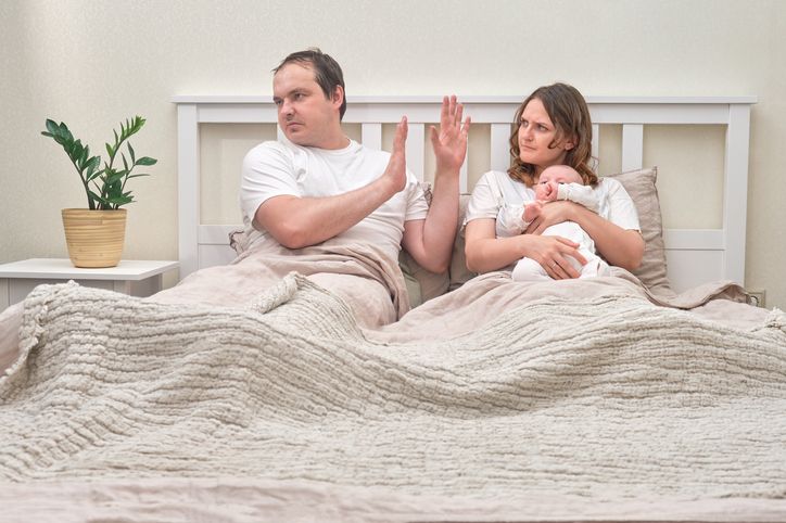 출산한 아내 몸매가.. 다른 여자 만나려는 남편