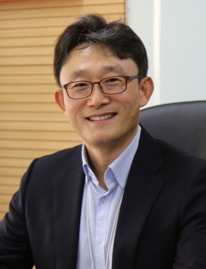 KT 차기 CEO 후보에 박윤영