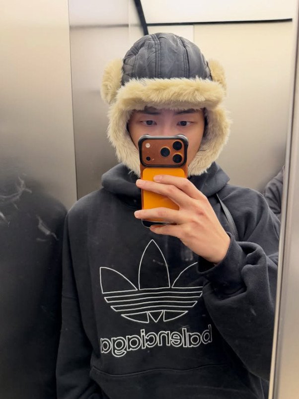 RM, 방탄소년단 춤 연습실&middot;면허증 공개…"조고각하!"