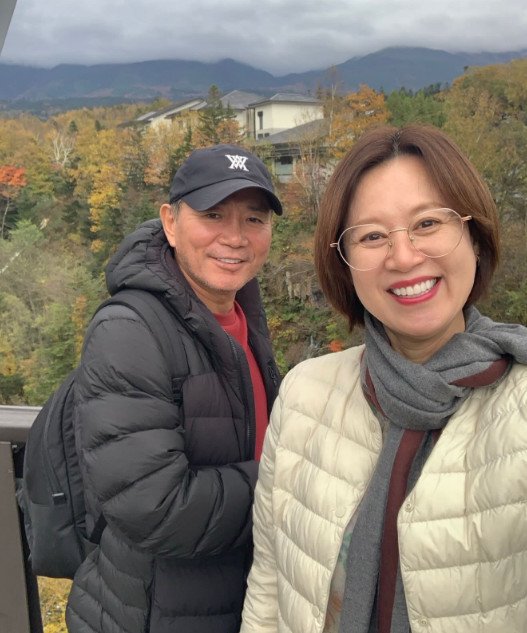 무탈하시죠? '유방암 투병' 박미선, 이봉원과 1년전 여행 공개…환한 미소