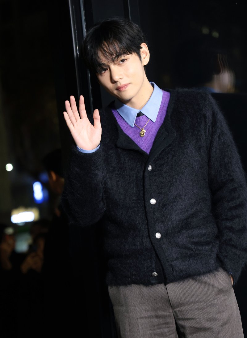 [뉴스1 ★]BTS 뷔, 청담동 꽃댕댕이