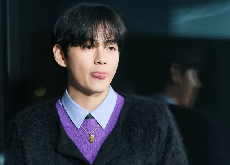 [뉴스1 ★]BTS 뷔, 청담동 꽃댕댕이