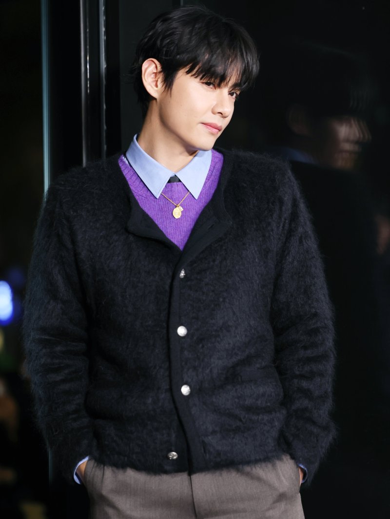 [뉴스1 ★]BTS 뷔, 청담동 꽃댕댕이