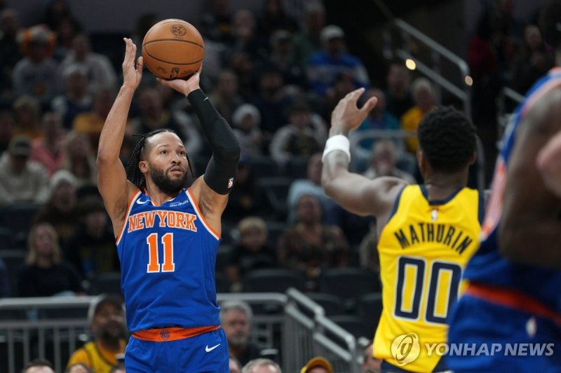 제일런 브런슨(11번)의 슛 (출처=연합뉴스)